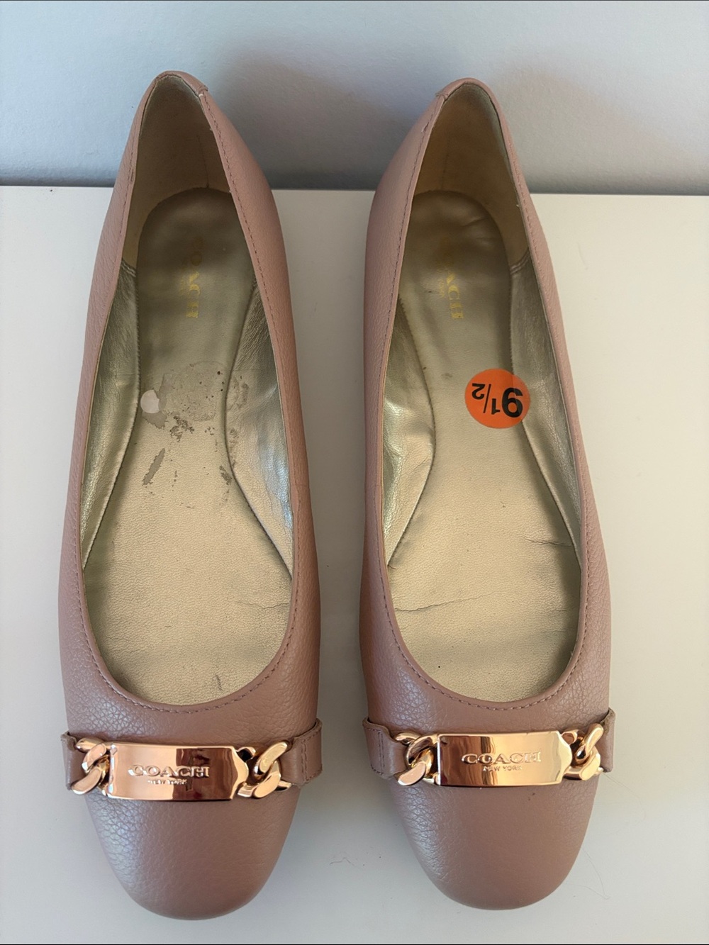 Coach Bianca Blush Ballet Flat Gold Tone Chain & Logo 9.5 EUC